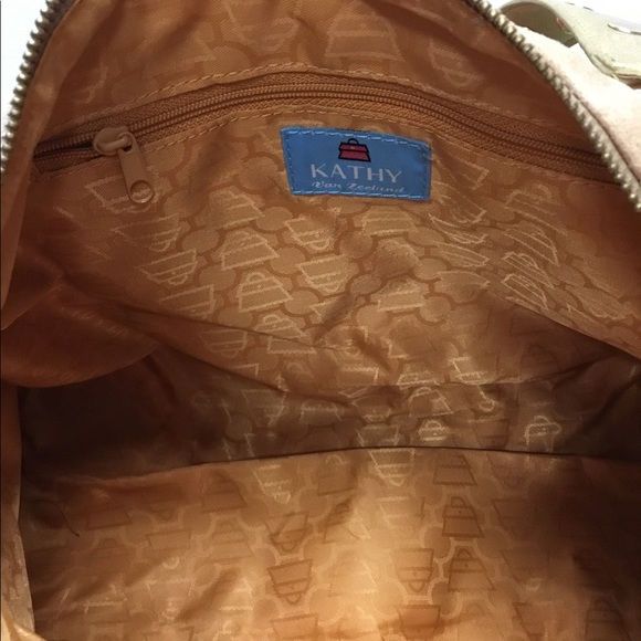 Kathy Van Zeeland NWT Striking Bag - Picture 6 of 9